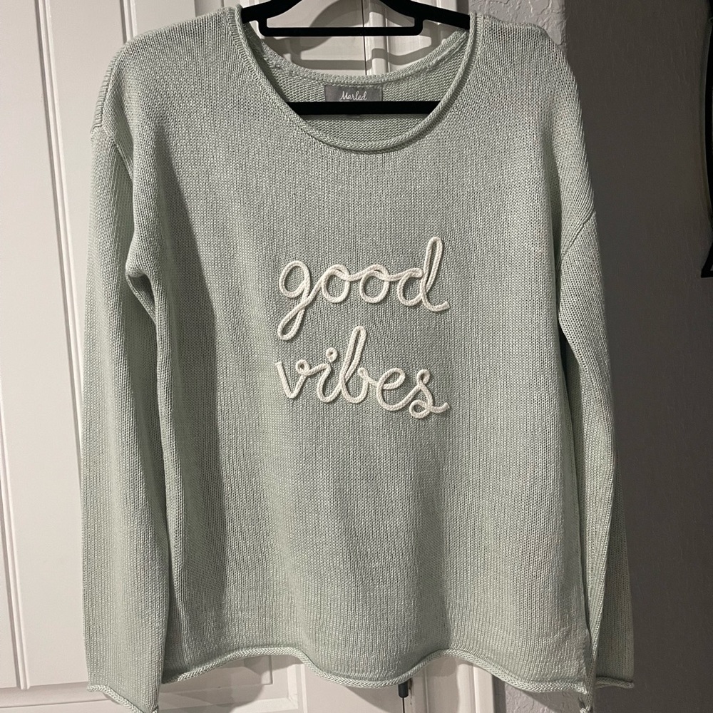 Ladies beautiful light mint green sweater.  Size Medium